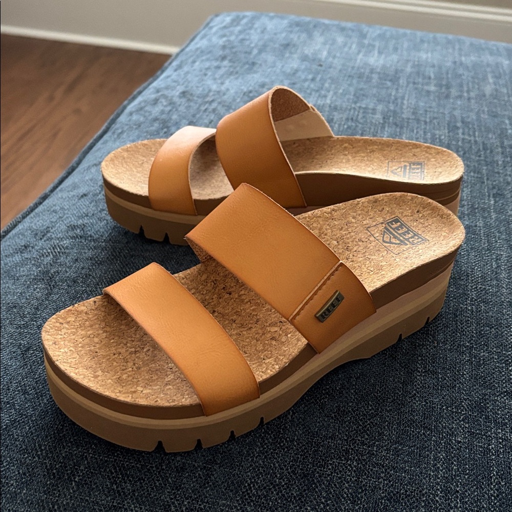Reef Brown Double Strap Platform Sandals Never Been Worn